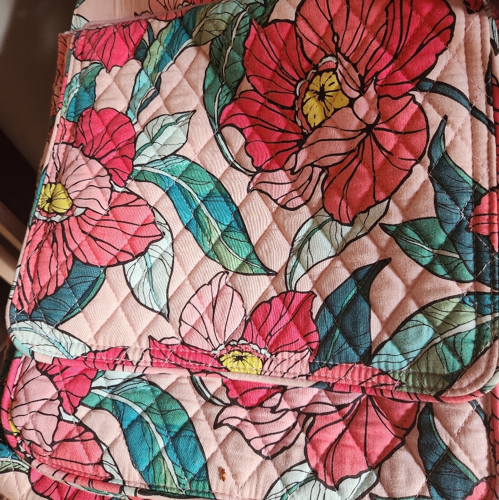 Vera bradley floral pink mailbag